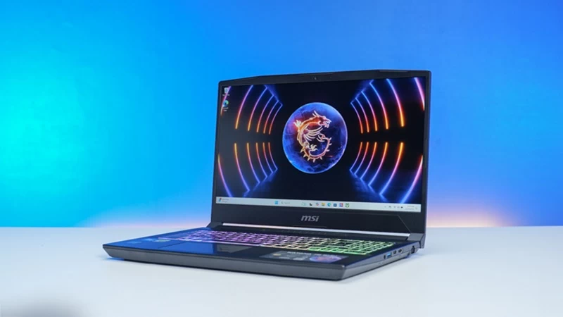 Sở hữu đồ hoạ cân bằng, viên pin bền bỉ. Sở hữu đồ hoạ cân bằng, viên pin bền bỉ.