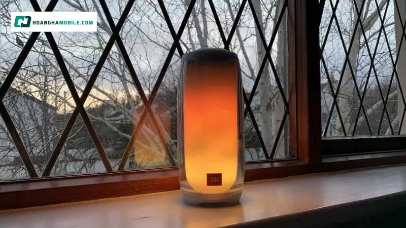 JBL Pulse thiết kế mẫu mã độc đáo. JBL Pulse thiết kế mẫu mã độc đáo.