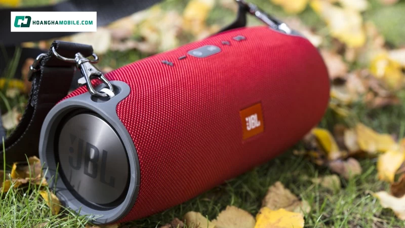 Loa JBL Xtreme tích hợp driver mạnh mẽ. Loa JBL Xtreme tích hợp driver mạnh mẽ.