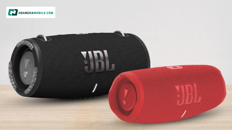 JBL Xtreme vs JBL Charge. JBL Xtreme vs JBL Charge.