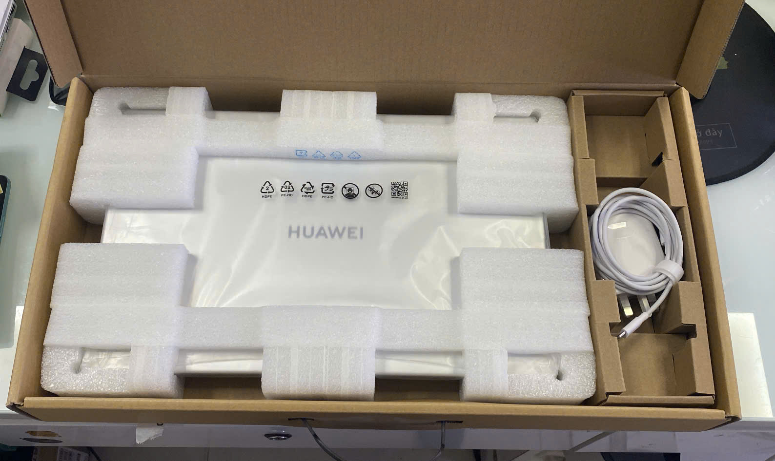 Máy tính xách tay HUAWEI BoM-WFP9 MateBook D15 AMD_R7-5700U/8GD4/512GSSD/15.6FHD/ALU/FP/BT/IPS/56Wh/WIN11HOME/Bạc(6941487296460)