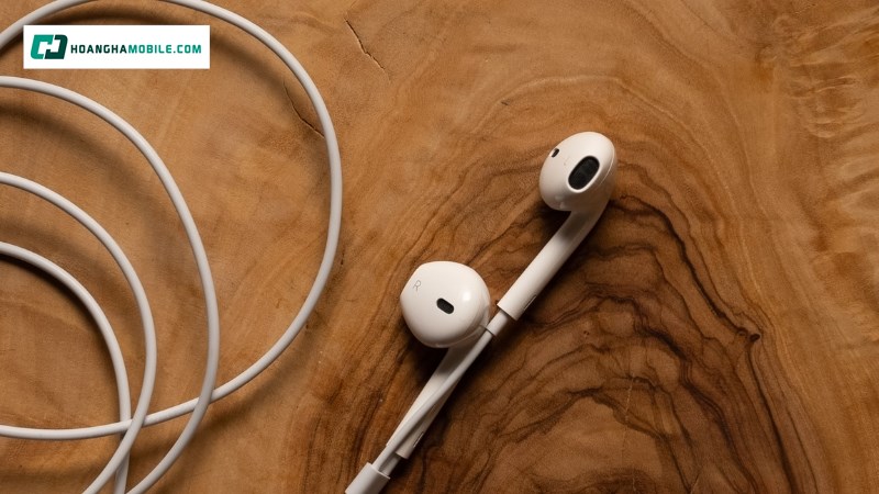 EarPods USB-C. EarPods USB-C.