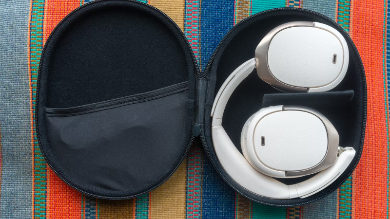 Tai nghe Edifier Over-Ear & On-Ear Series. Tai nghe Edifier Over-Ear & On-Ear Series.