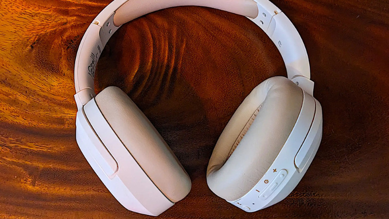 Dung lượng pin mạnh mẽ, bền bỉ suốt ngày dài. Dung lượng pin mạnh mẽ, bền bỉ suốt ngày dài.