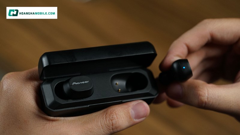 Tai nghe Pioneer True Wireless Series. Tai nghe Pioneer True Wireless Series.