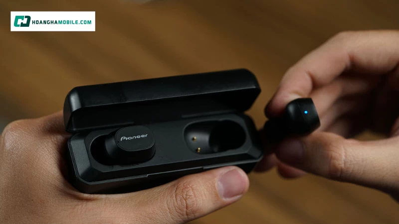 Tai nghe Pioneer True Wireless Series. Tai nghe Pioneer True Wireless Series.