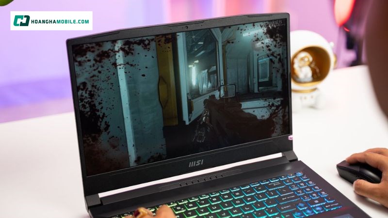Trang bị màn hình 15.6 inch chống chói, tần số 144Hz ấn tượng. Trang bị màn hình 15.6 inch chống chói, tần số 144Hz ấn tượng.