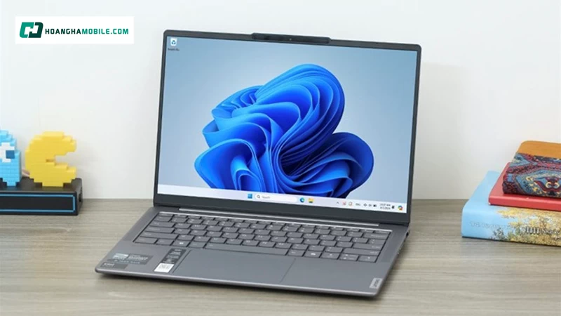 Laptop Lenovo Yoga Slim 7 OLED 14IMH9 (83CV008EVN). Laptop Lenovo Yoga Slim 7 OLED 14IMH9 (83CV008EVN).