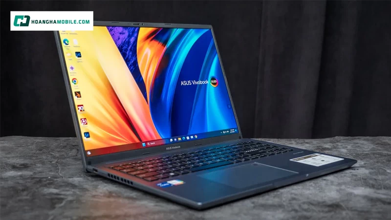 Không gian hiển thị rộng rãi để làm việc và giải trí. Không gian hiển thị rộng rãi để làm việc và giải trí.