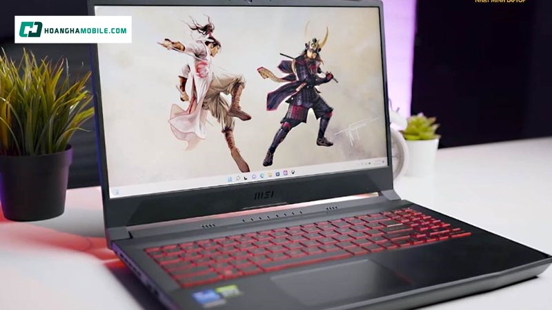 Vẻ ngoài sang trọng và mạnh mẽ Vẻ ngoài sang trọng và mạnh mẽ