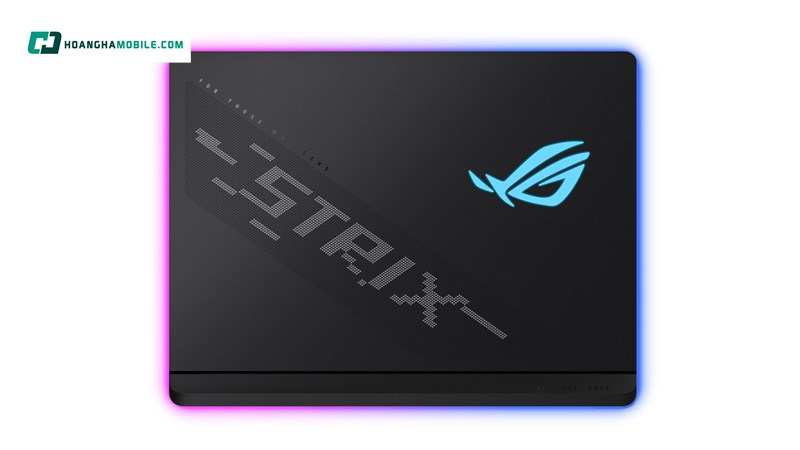 Laptop ASUS ROG Strix SCAR 18 G835LX-SA208W có thiết kế thể hiện sự mạnh mẽ đúng chất gaming