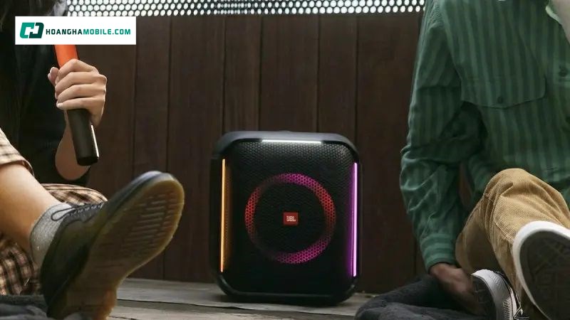 Thời lượng pin lớn, tích hợp cổng sạc chuyên dụng. Thời lượng pin lớn, tích hợp cổng sạc chuyên dụng.