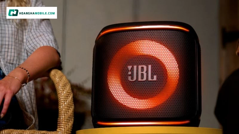 Loa di động cao cấp JBL. Loa di động cao cấp JBL.