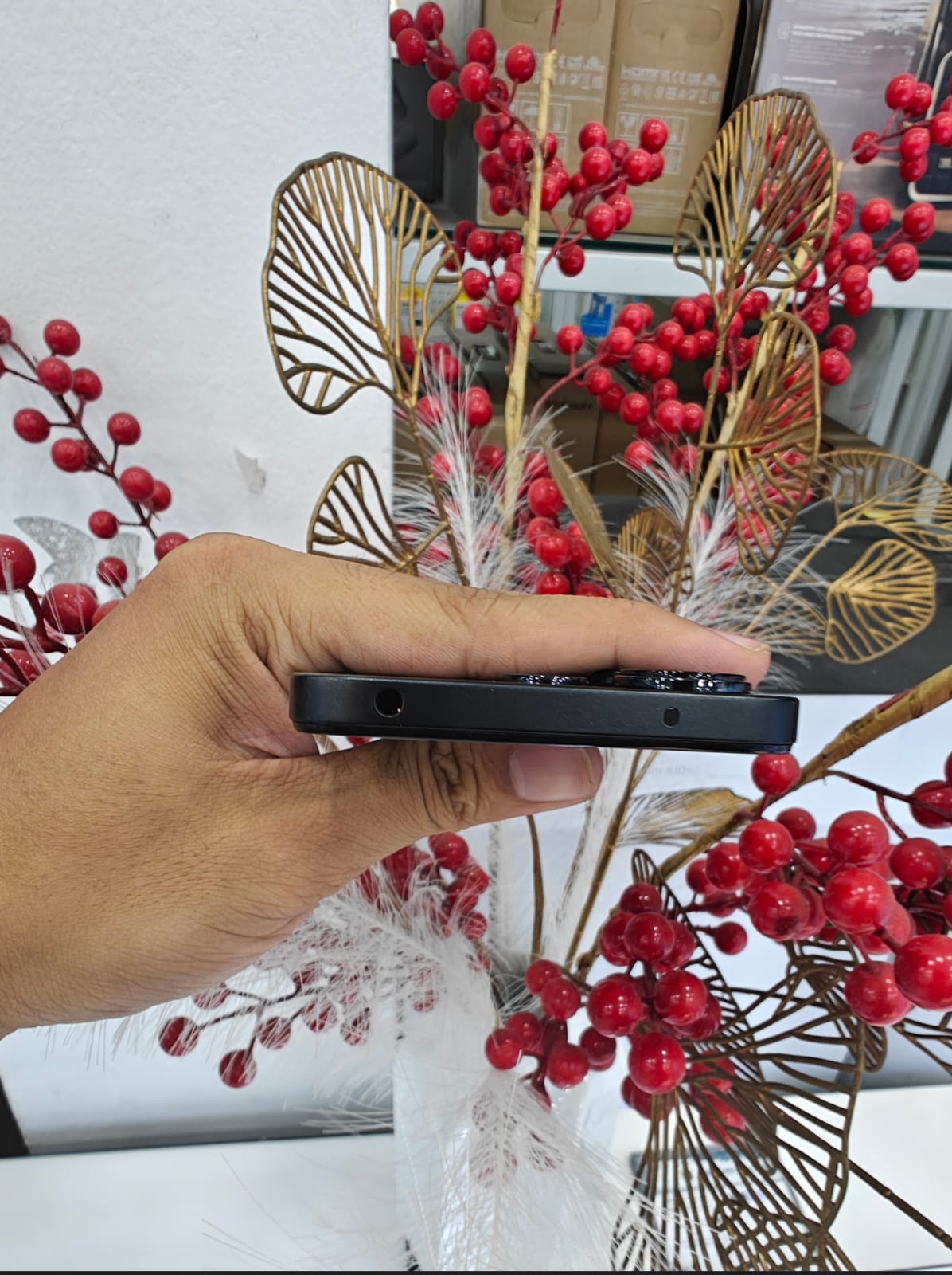 Điện thoại di động Redmi 13 Midnight Black 6GB RAM 128GB ROM (2404ARN45A)_MZB0GYSEU 