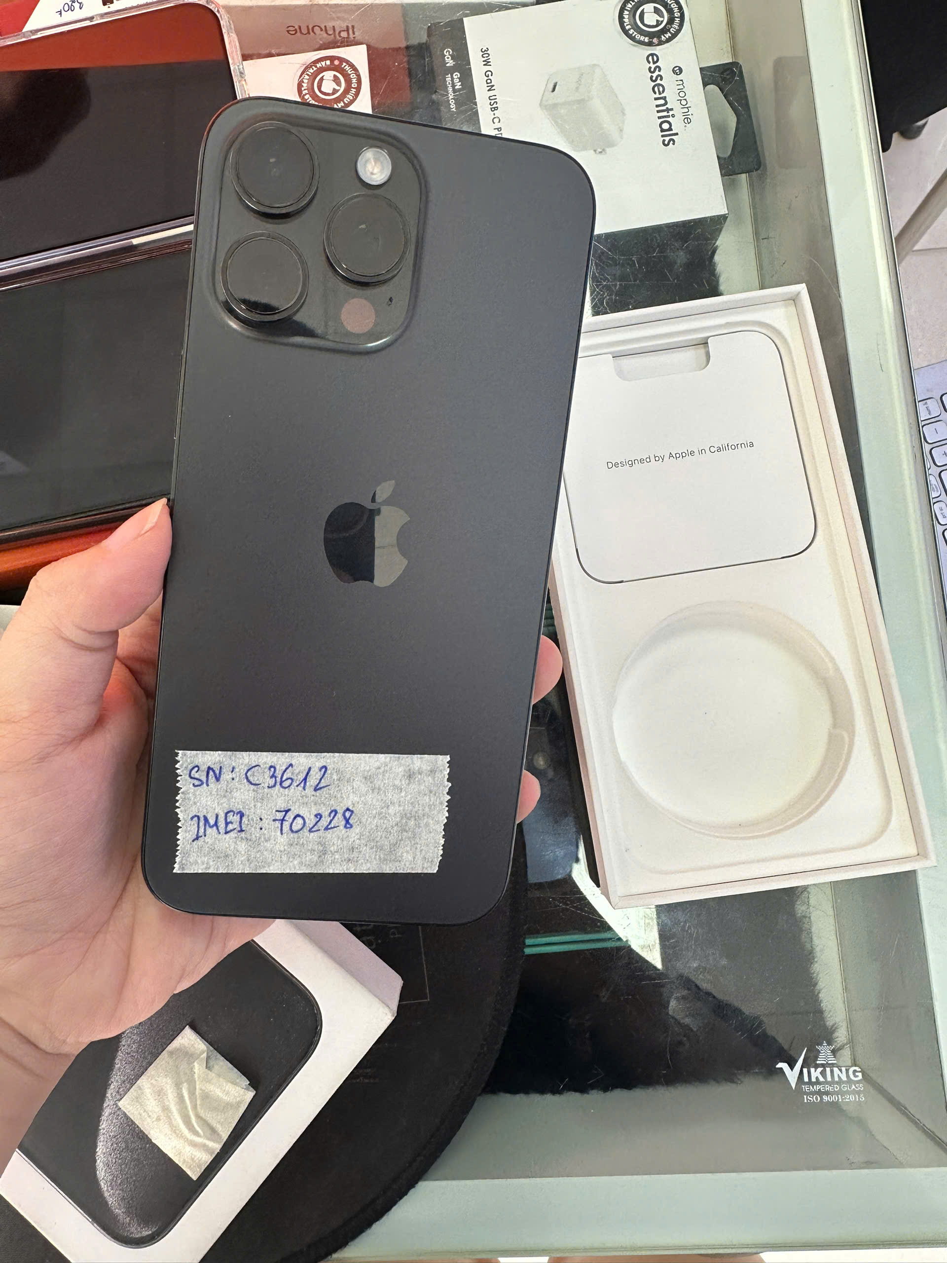 ĐTDĐ Apple iPhone 15 Pro Max 512GB Black Titanium_MU7C3VN/A - SCW94NC3612 - MU7C3VN