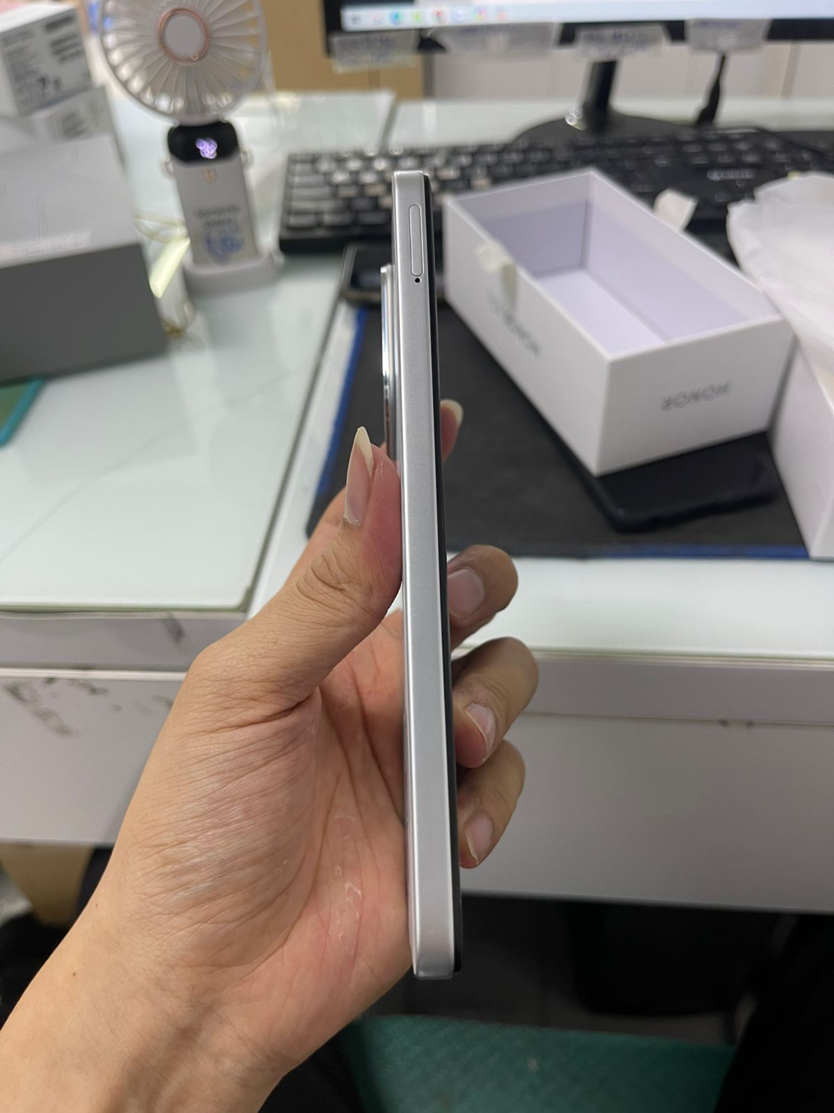 Điện thoại thông minh Honor X7c (8+256GB) Trắng (Moonlight White)_ALT-LX2WHI - 863760073180163 -28 trần Phú