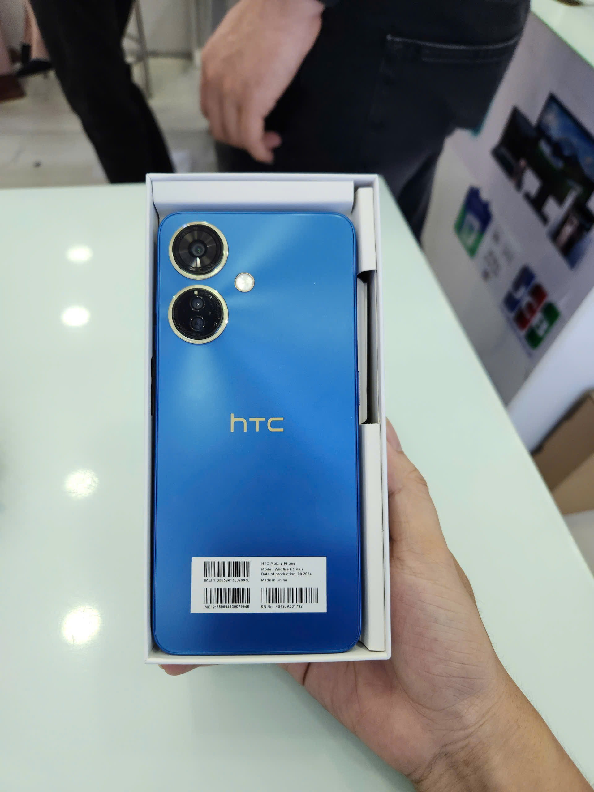 Điện thoại HTC Wildfire E5 Plus (6+6GB/128GB) TBH