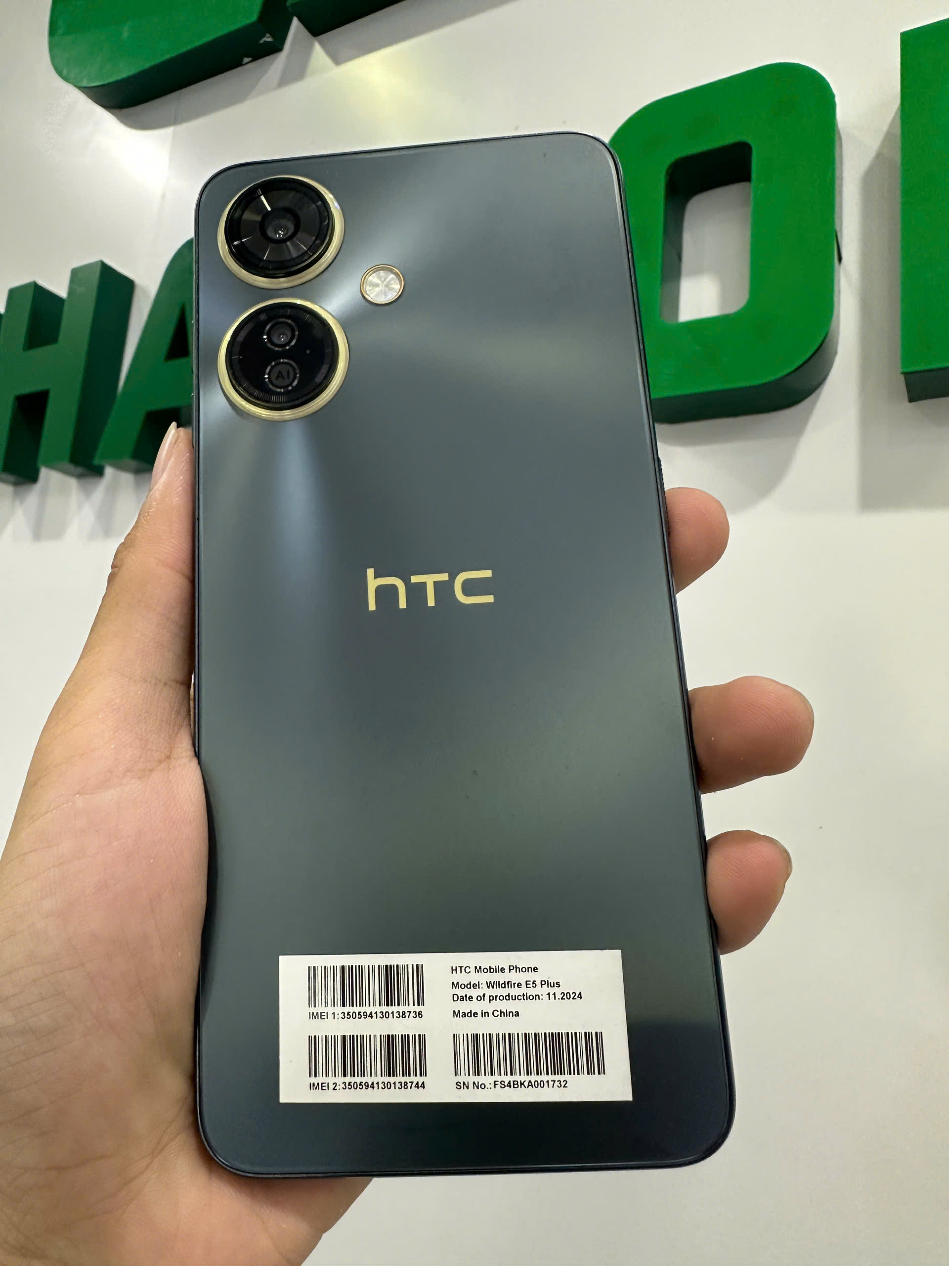 Điện thoại di động thương hiệu HTC Model Wildfire E5 Plus màu Xám (Grey)	 Cũ