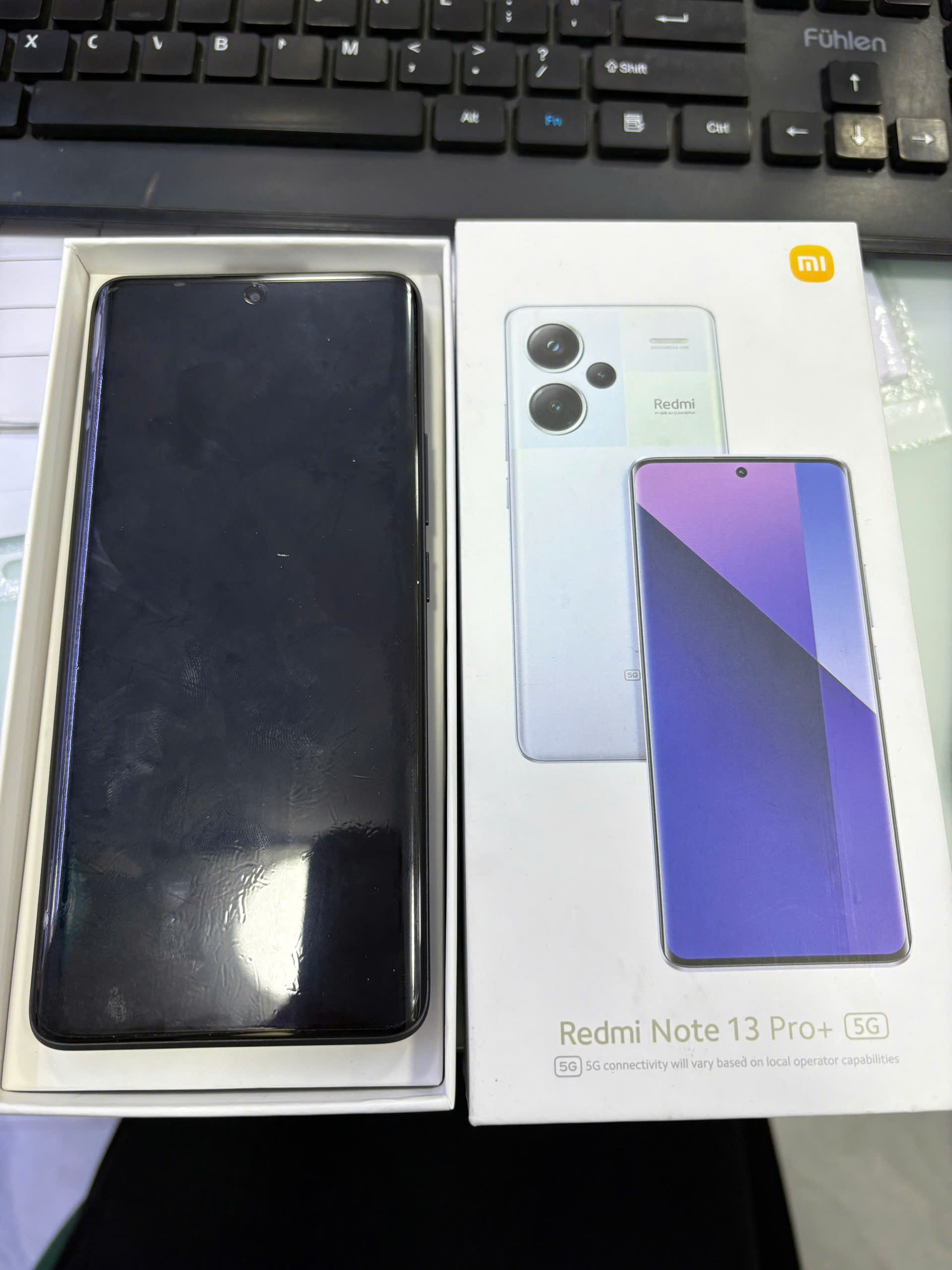 Điện thoại di động REDMI NOTE 13 PRO+ 5G 6.67/MTK D7200 Ultra/8G/256G/200+8+2MP/16MP/5000mAh (23090RA98G)/ĐEN- TBH