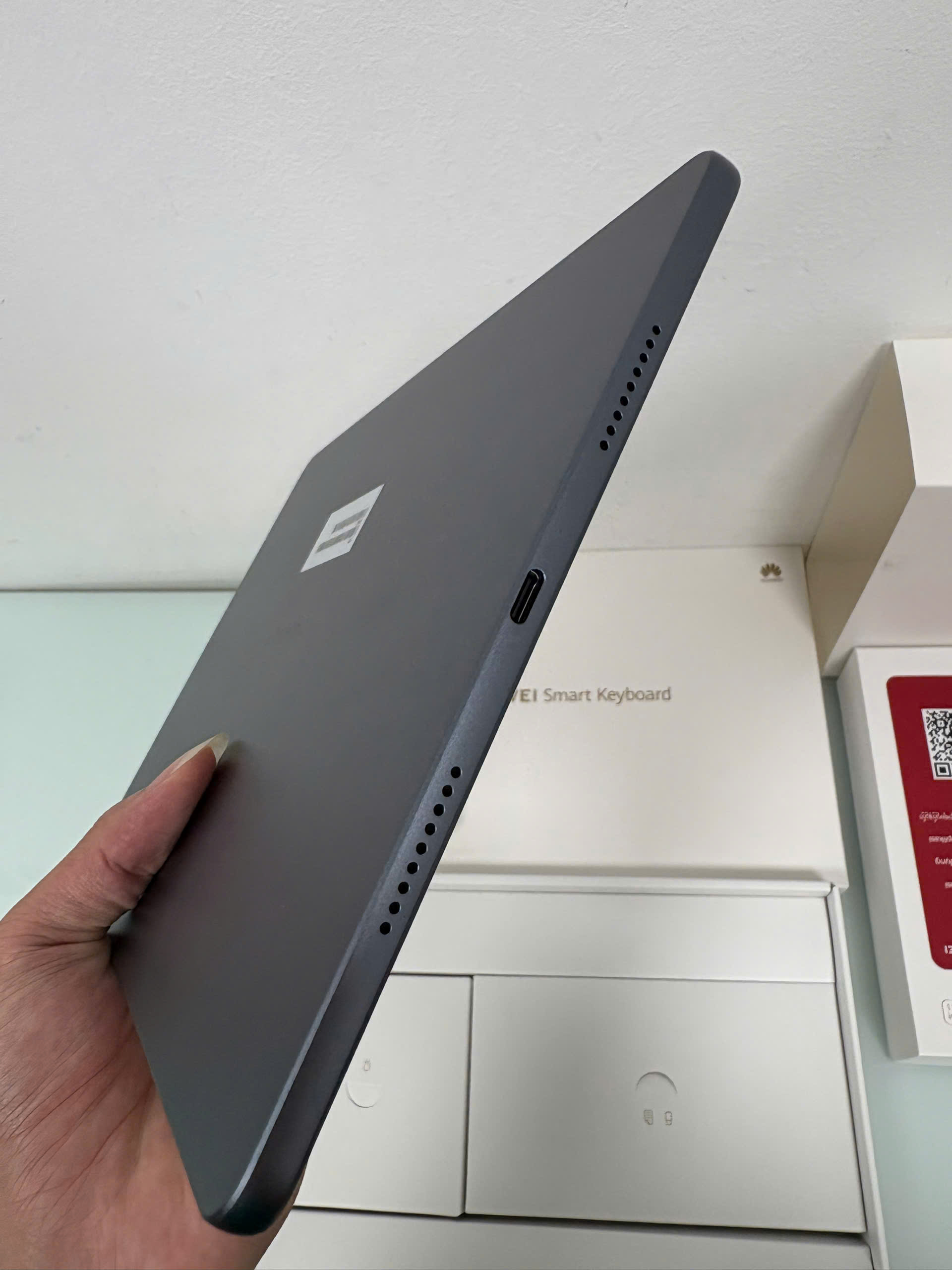 MÁY TÍNH BẢNG(MatePad)HUAWEI BTKR-W09 11.5/IPS/120Hz/WF6/6GB+128GB/8MP+13MP/ALU/SP/USB_C/USB_2.0/KB/7700mAh/XÁM(6942103145612) 