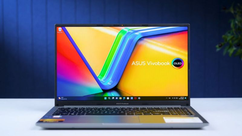 Laptop ASUS Vivobook 15 X1502VA-BQ886W là mẫu máy tính xách tay tầm trung, phù hợp cho nhu cầu học tập, làm việc văn phòng và giải trí