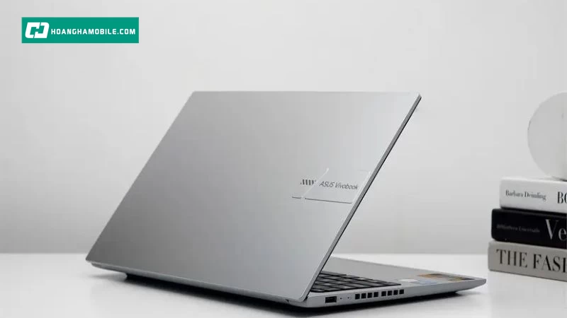 Laptop ASUS Vivobook 15 X1502VA-BQ886W là một chiếc laptop bền bỉ, cân bằng giữa hiệu năng và giá trị sử dụng với mức giá hợp lý Laptop ASUS Vivobook 15 X1502VA-BQ886W là một chiếc laptop bền bỉ, cân bằng giữa hiệu năng và giá trị sử dụng với mức giá hợp lý