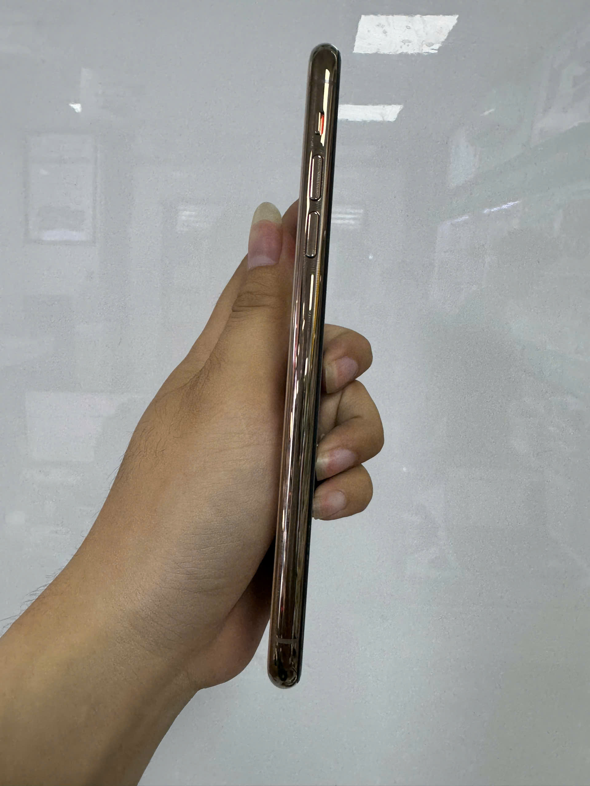 Iphone 11 Pro Max 256GB Cũ - Gold