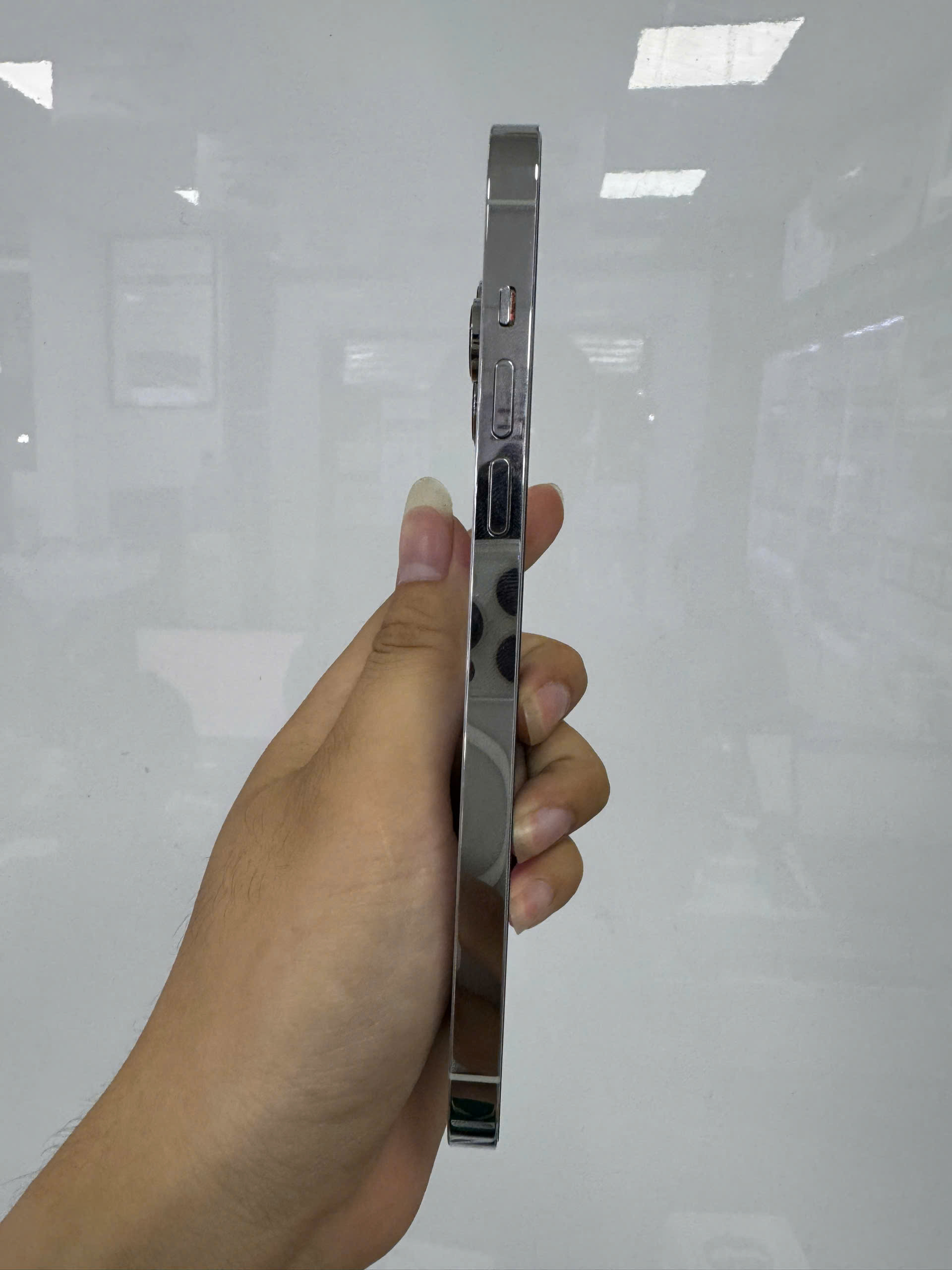 ĐTDĐ Apple iPhone 14 Pro Max 128GB Silver - Cũ -