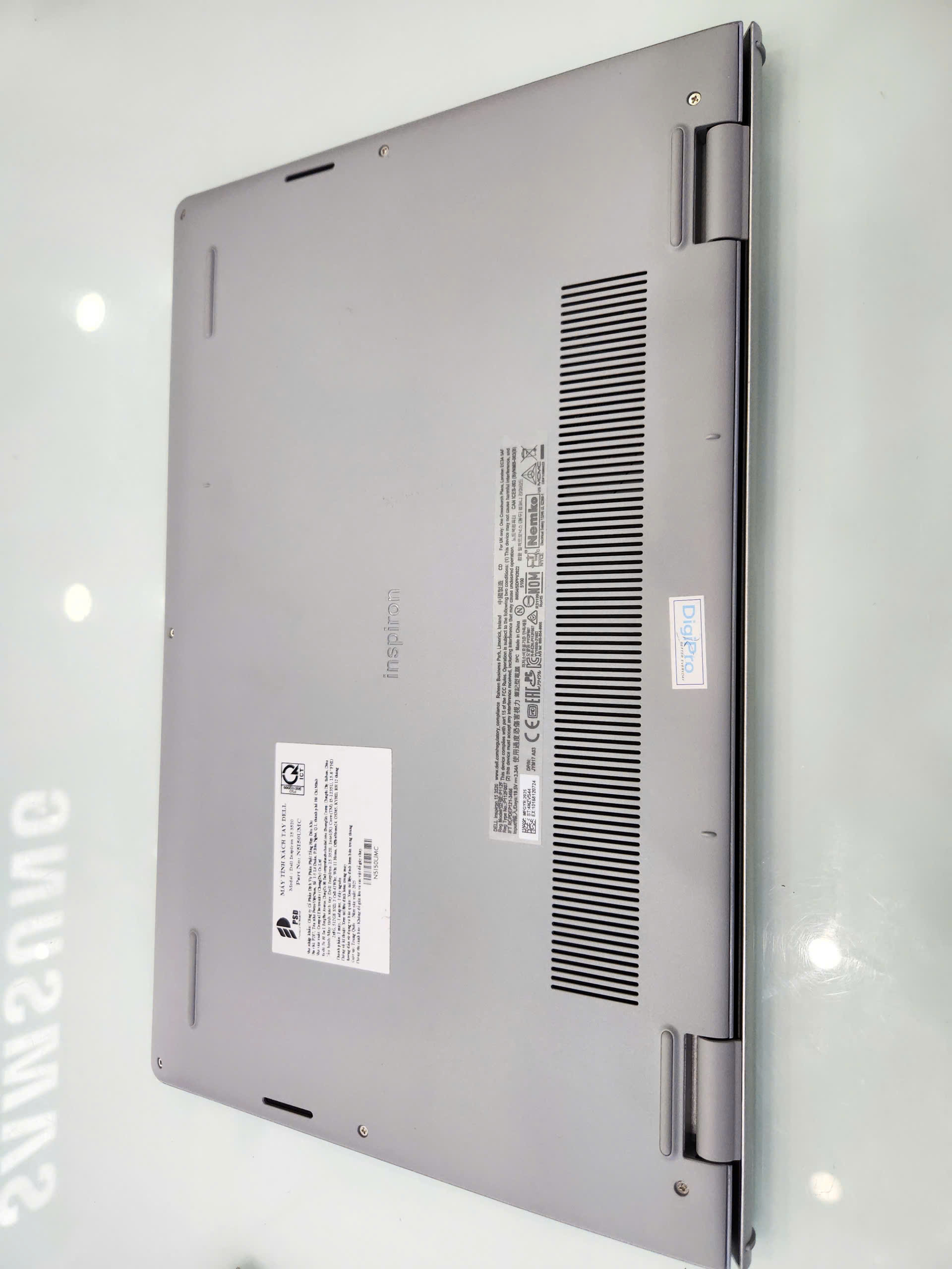 Laptop Dell Inspiron 15 3520-N5I50UMC TBH