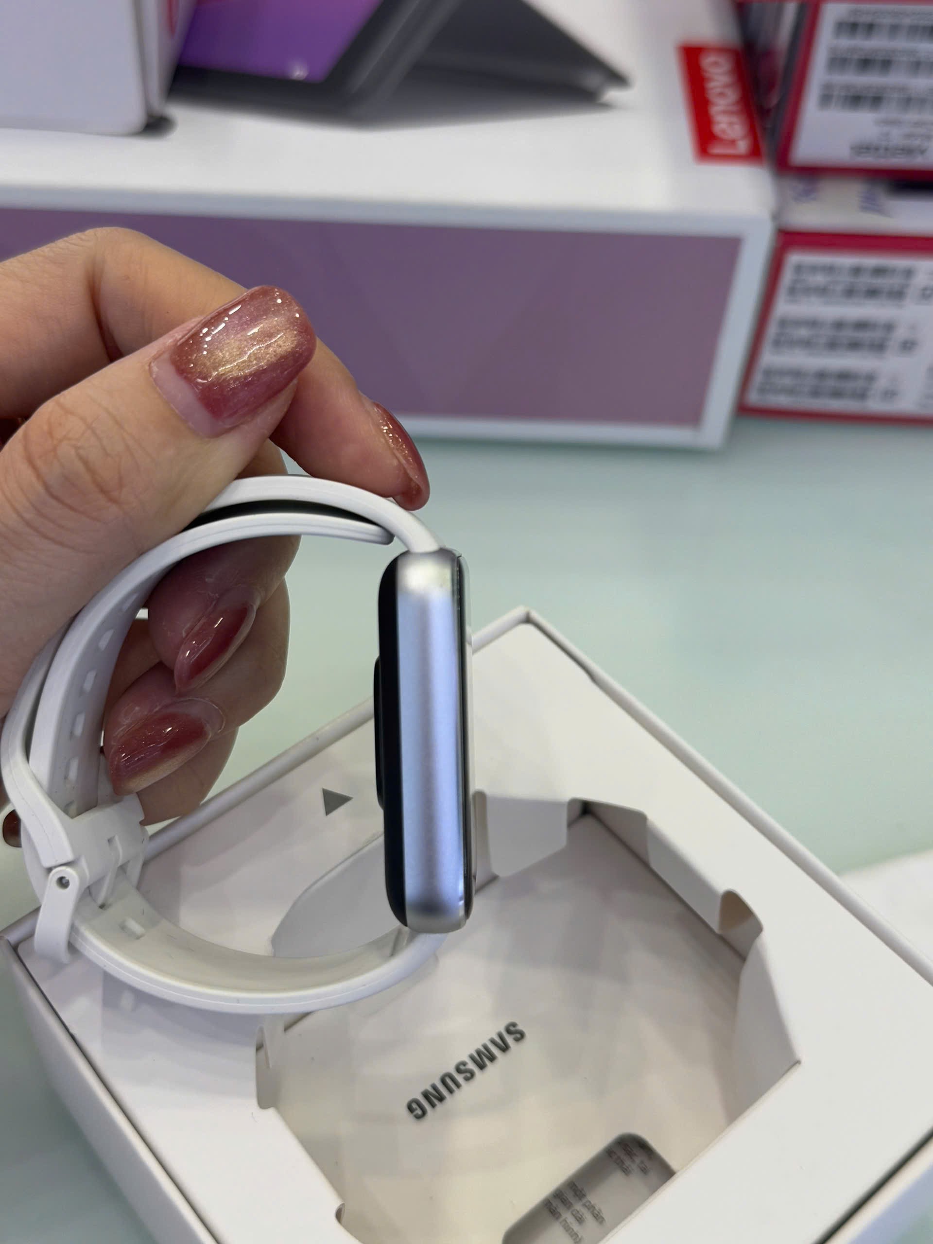 Vòng đeo tay Samsung Galaxy Fit3 (R390) Cũ