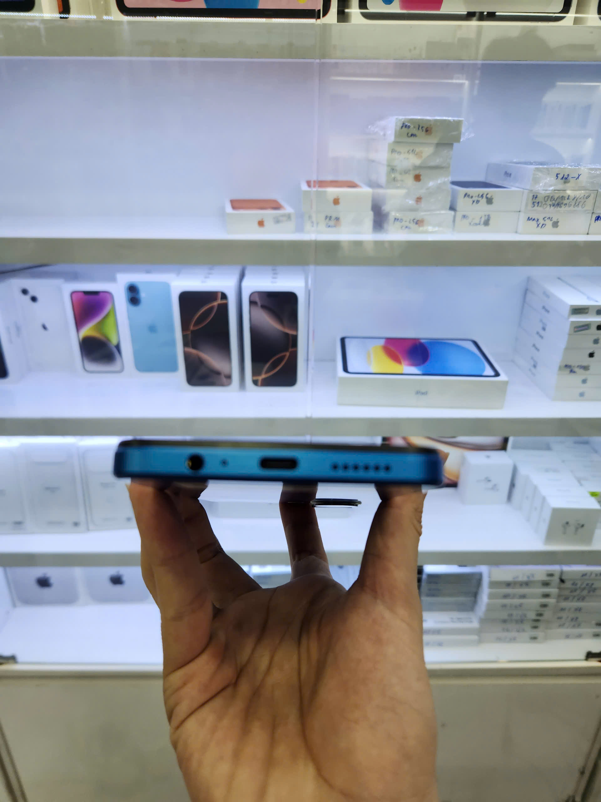 Điện thoại HTC Wildfire E5 Plus (6+6GB/128GB) TBH