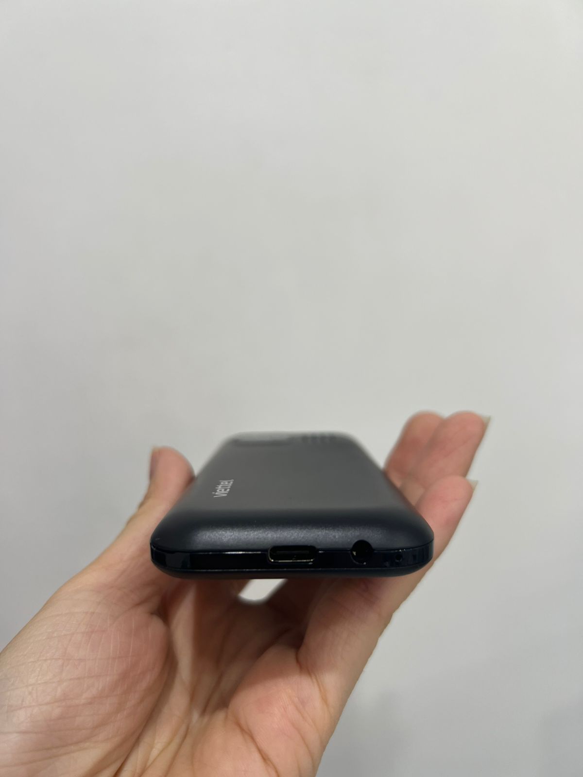 Điện thoại di động Sumo 4G T2 đen (Black)