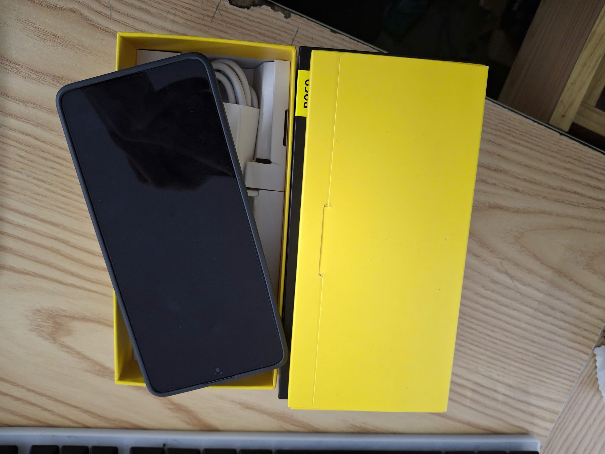 POCO X6 5G (8GB/256GB)  TBH