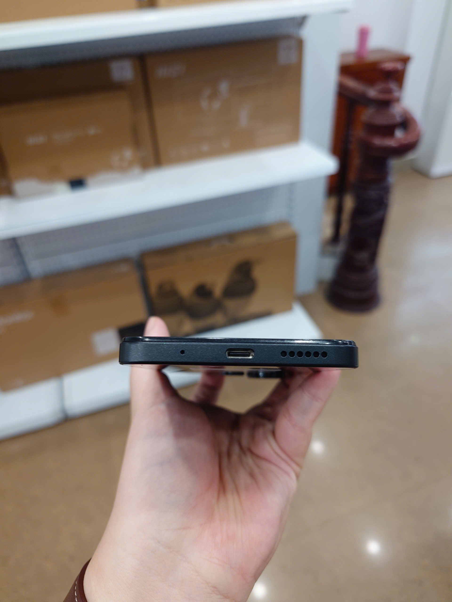 Điện thoại di động Redmi 13 Midnight Black 8GB RAM 128GB ROM (2404ARN45A)_MZB0GYYEU