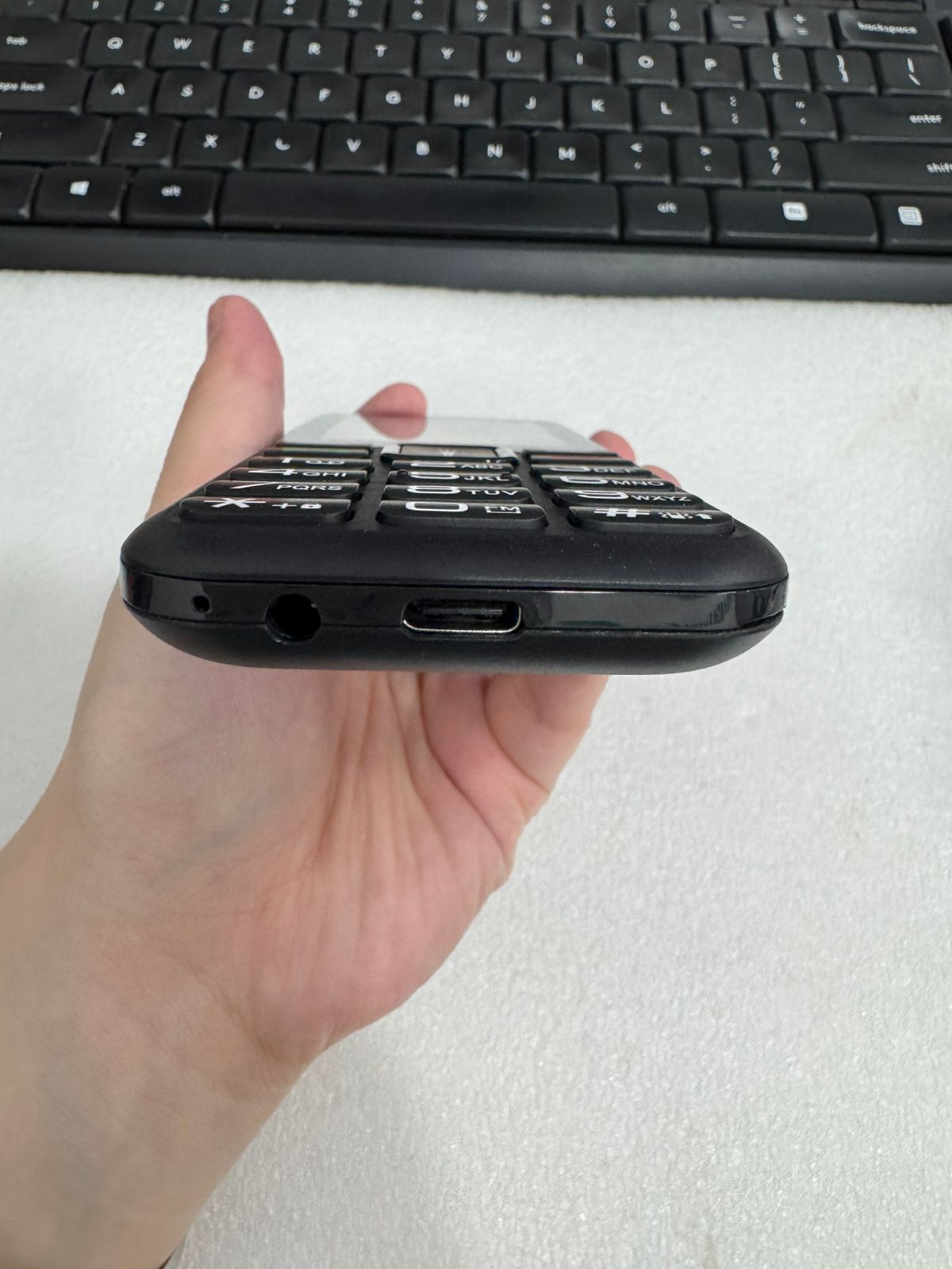 Điện thoại Viettel T2 - 4G (DÙNG MỌI LOẠI SIM) TBH