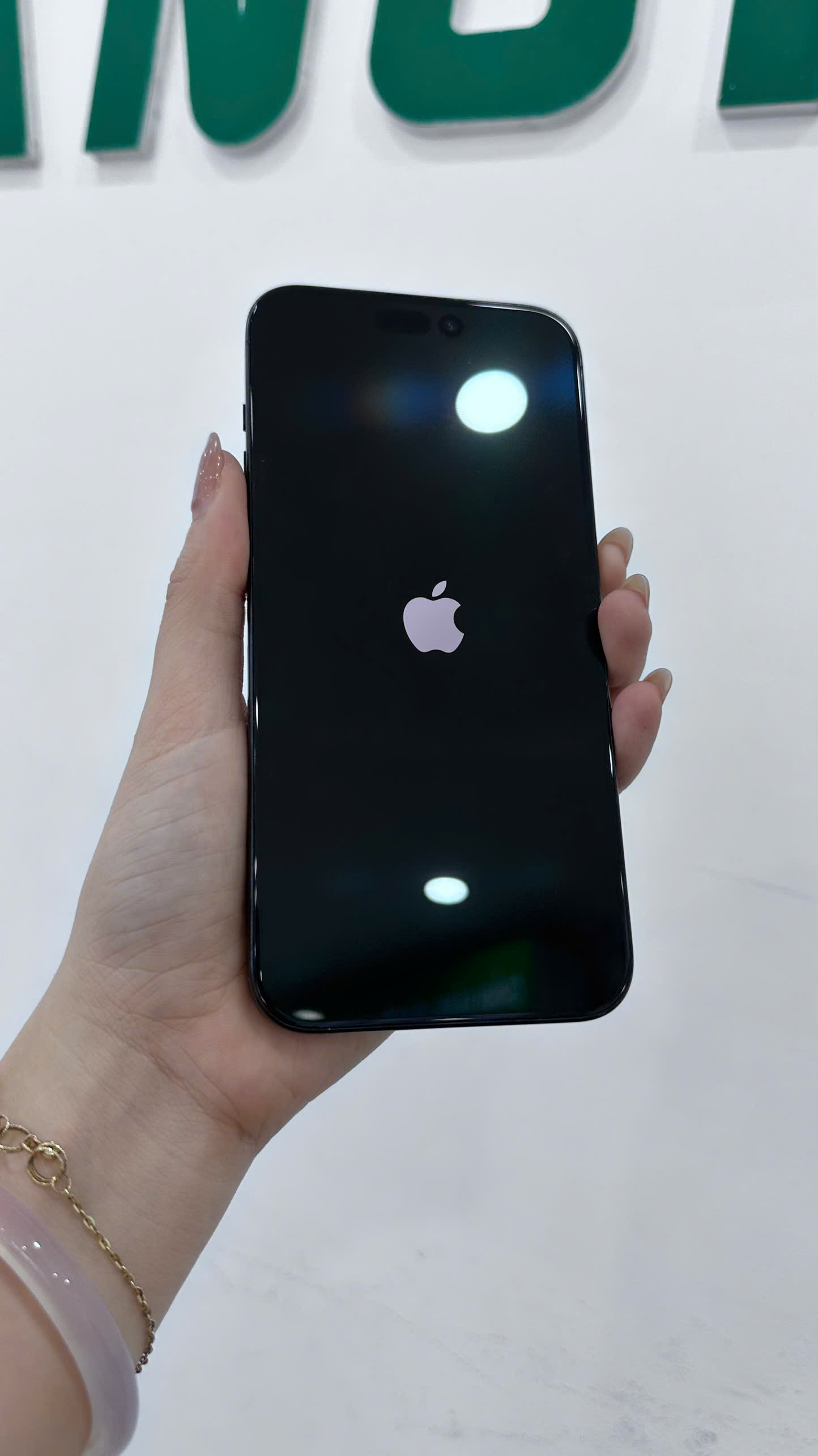 ĐTDĐ Apple iPhone 15 Pro Max 256GB BlUE Titanium_MU773VN/A - SVWKJR63QXY - MU773VN