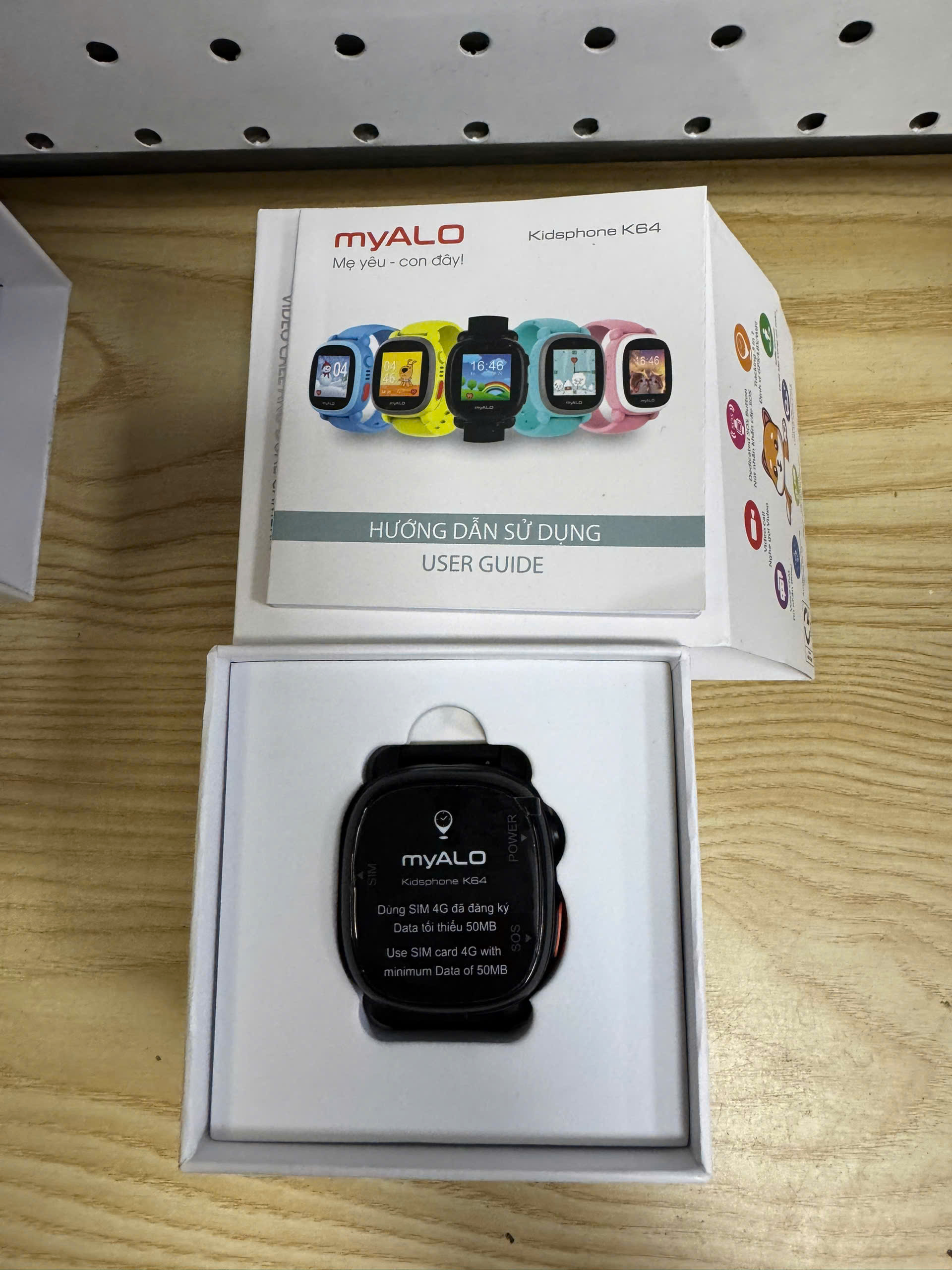 Điện thoại thông minh đeo tay trẻ em myALO Kidsphone K64, màu đen