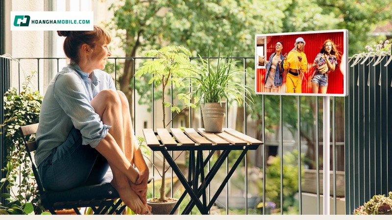 Hình ảnh siêu sắc nét với màn hình QHD 27 inch. Hình ảnh siêu sắc nét với màn hình QHD 27 inch.