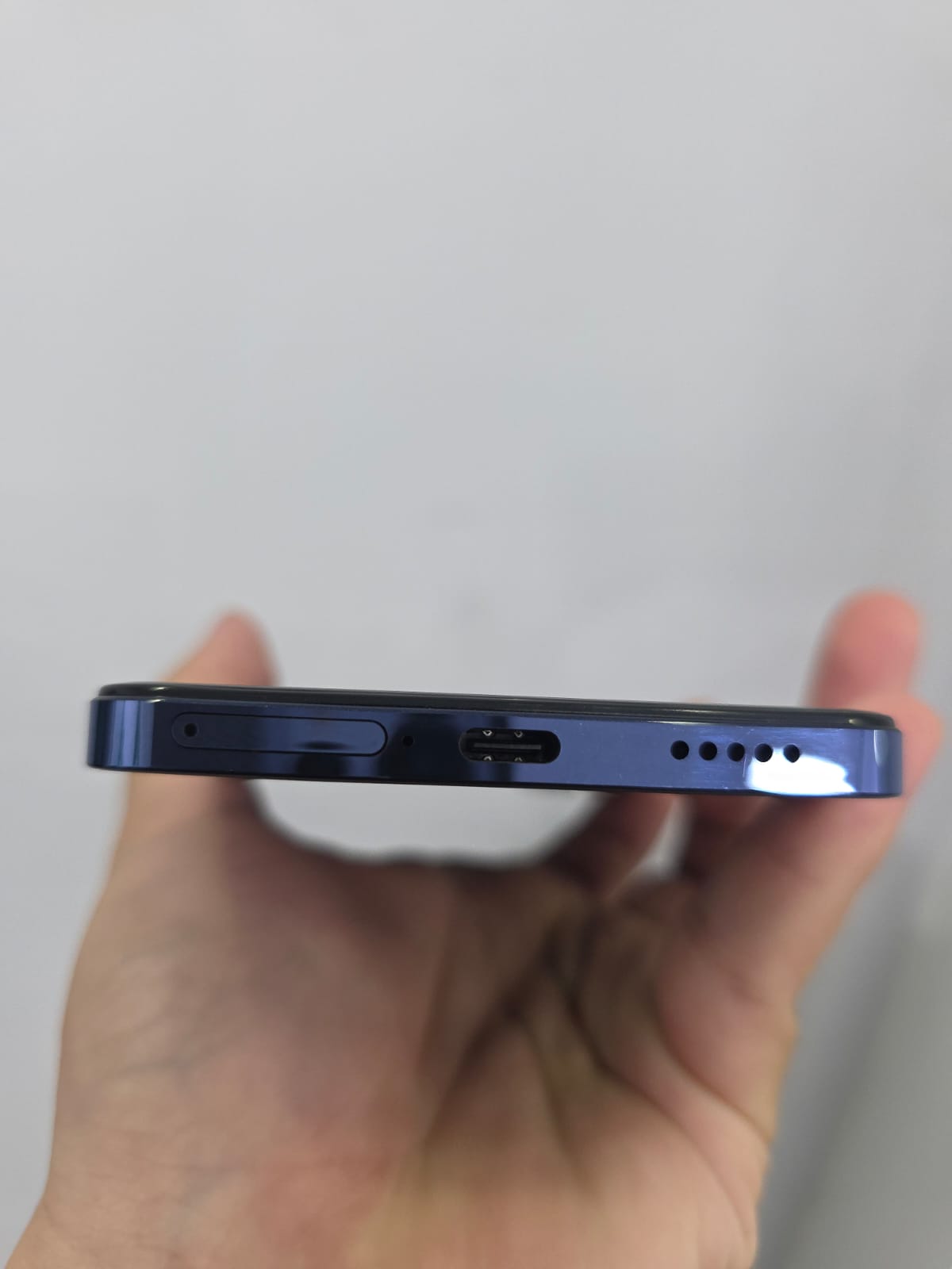 Điện thoại di động Vivo Y100 - V2342 (8+256GB) - DEMO	