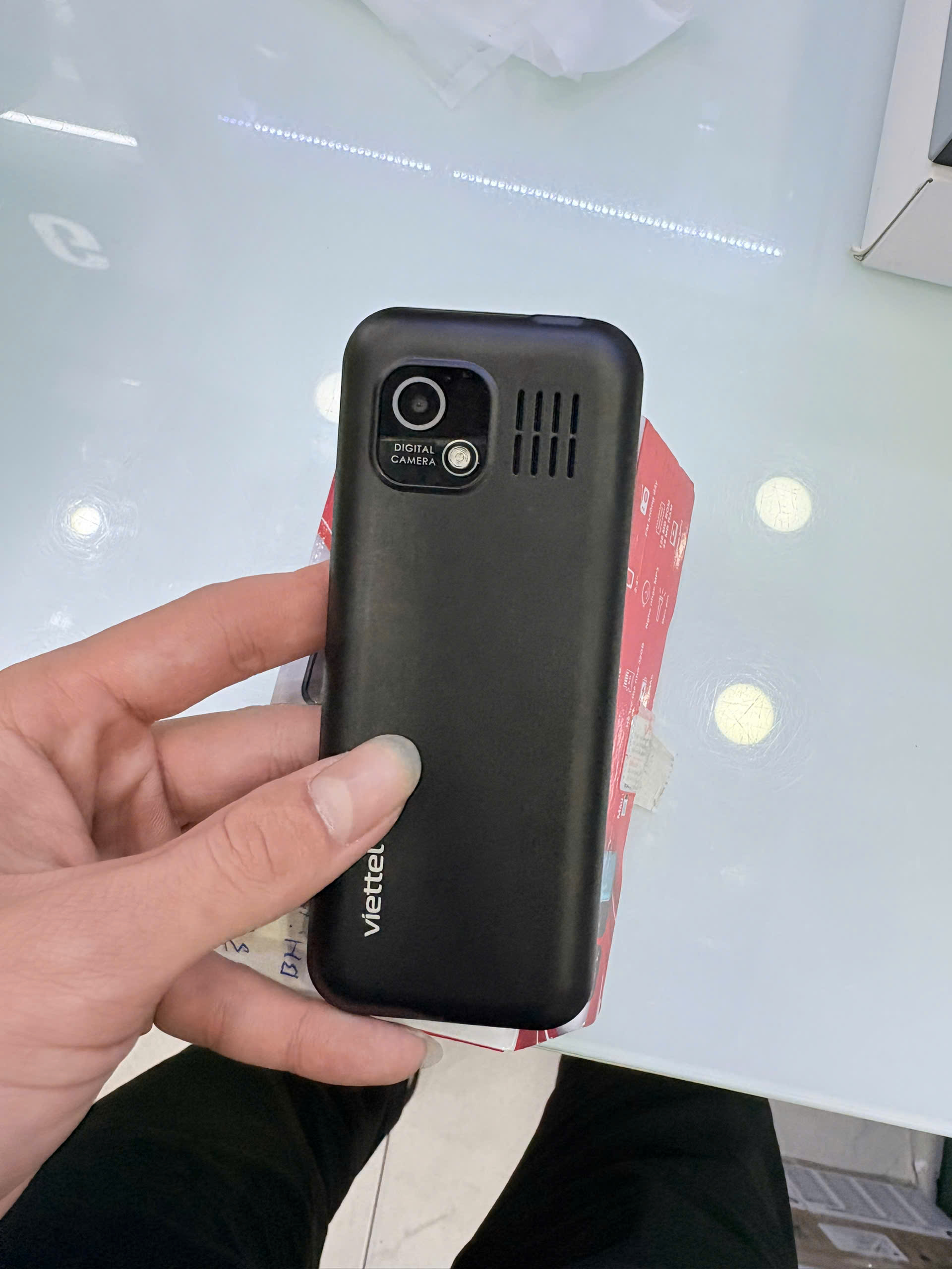 Điện thoại Viettel T2 - 4G (DÙNG MỌI LOẠI SIM) TBH