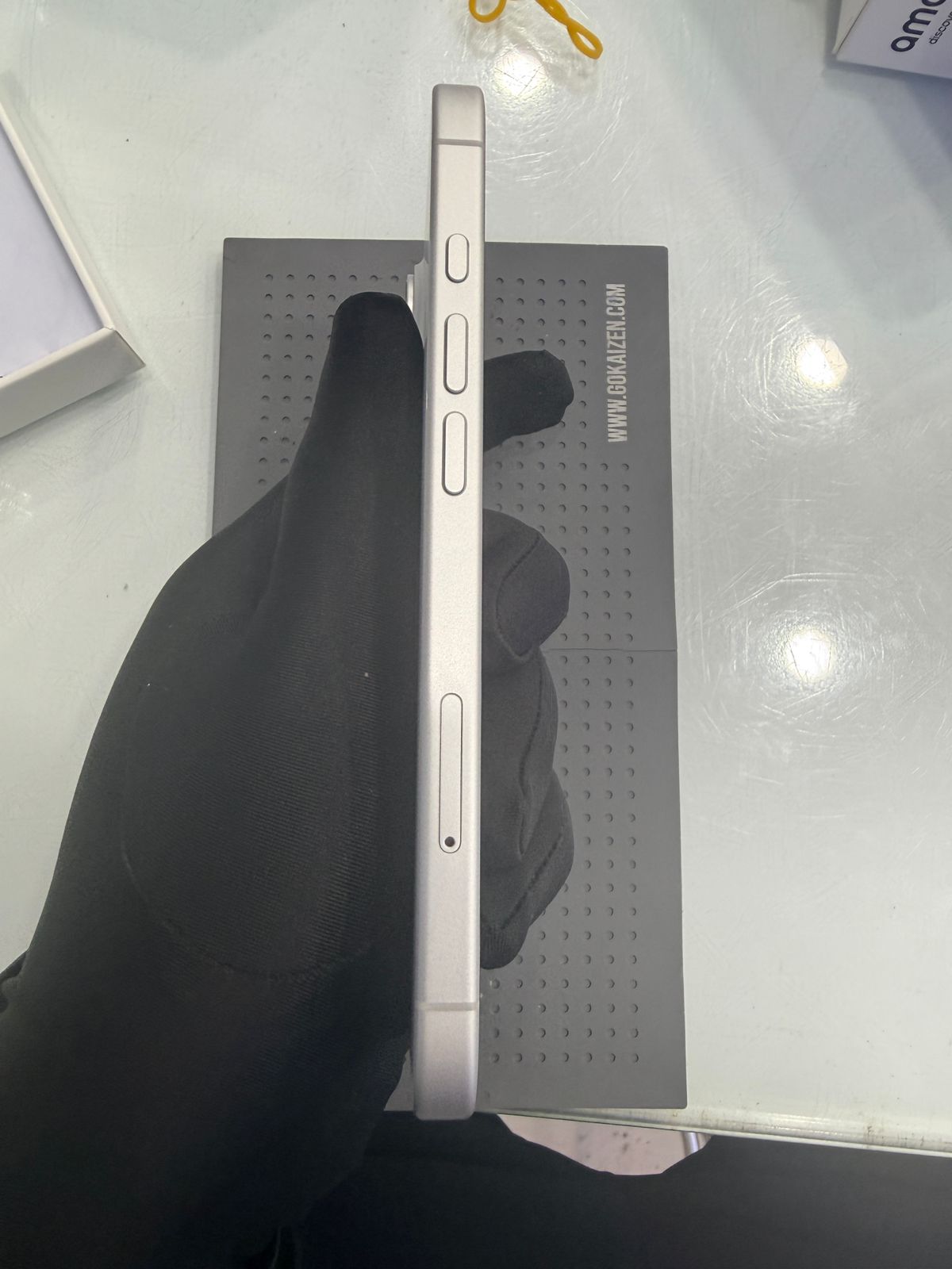 ĐTDĐ Apple iPhone 16 128GB White_MYE93VN/A