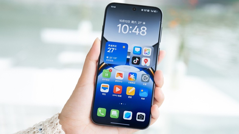 Mặt lưng bóng kính truyền thống.