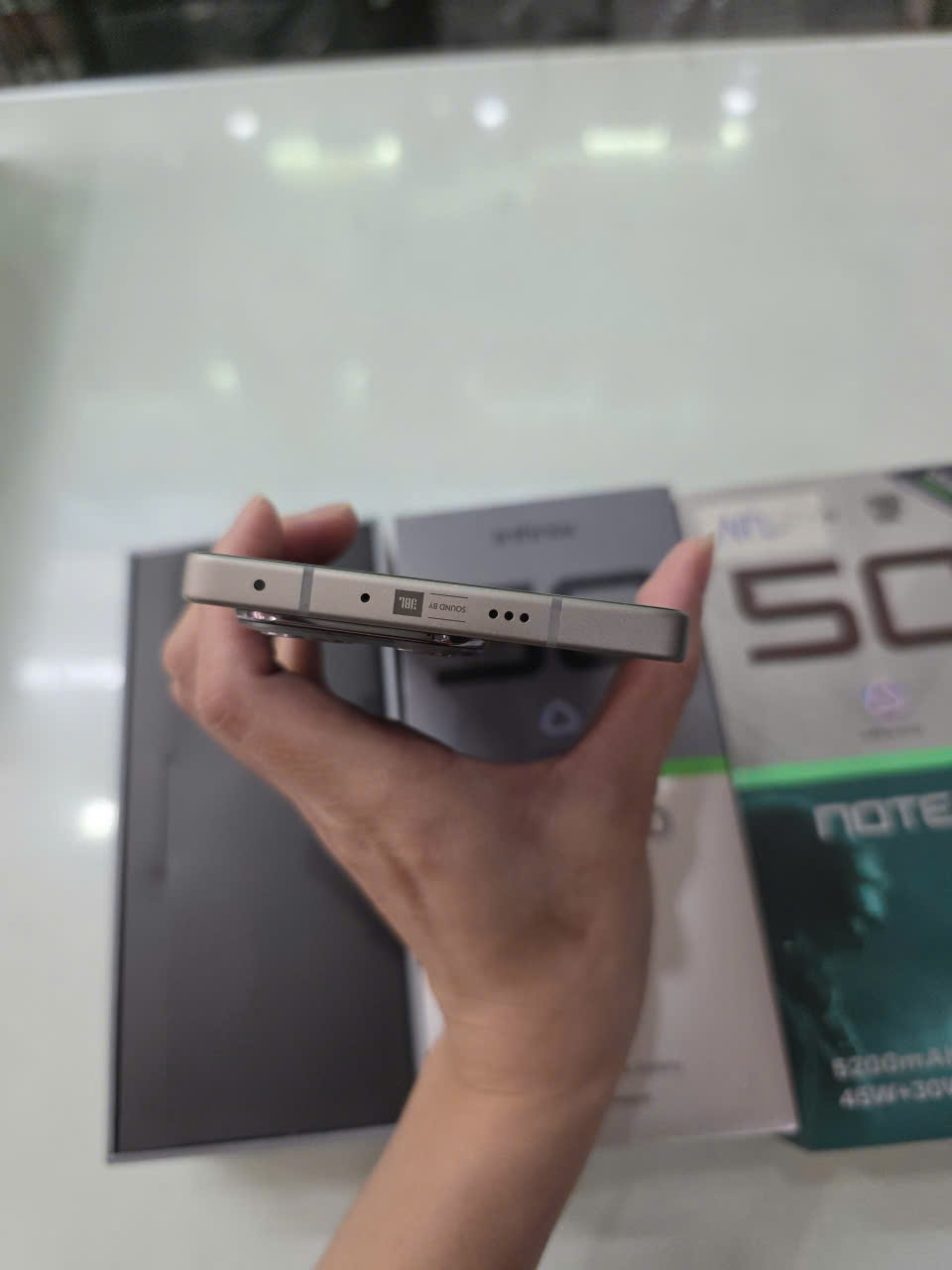 Điện thoại di động Infinix X6858 (Infinix Note 50 256+8), màu Xám Titan - 354058651948275 - X6858XAM