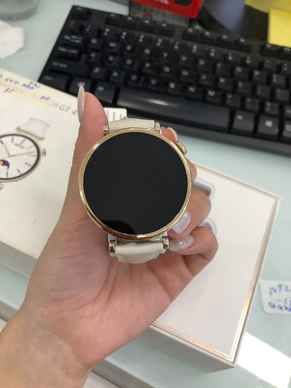 Đồng hồ thông minh HUAWEI WATCH GT4 41mm (ARA-B19)/Dây Da/TRẮNG-TN (6942103105104_DM) - G3CBB23829107439 - ARAB19TZTN