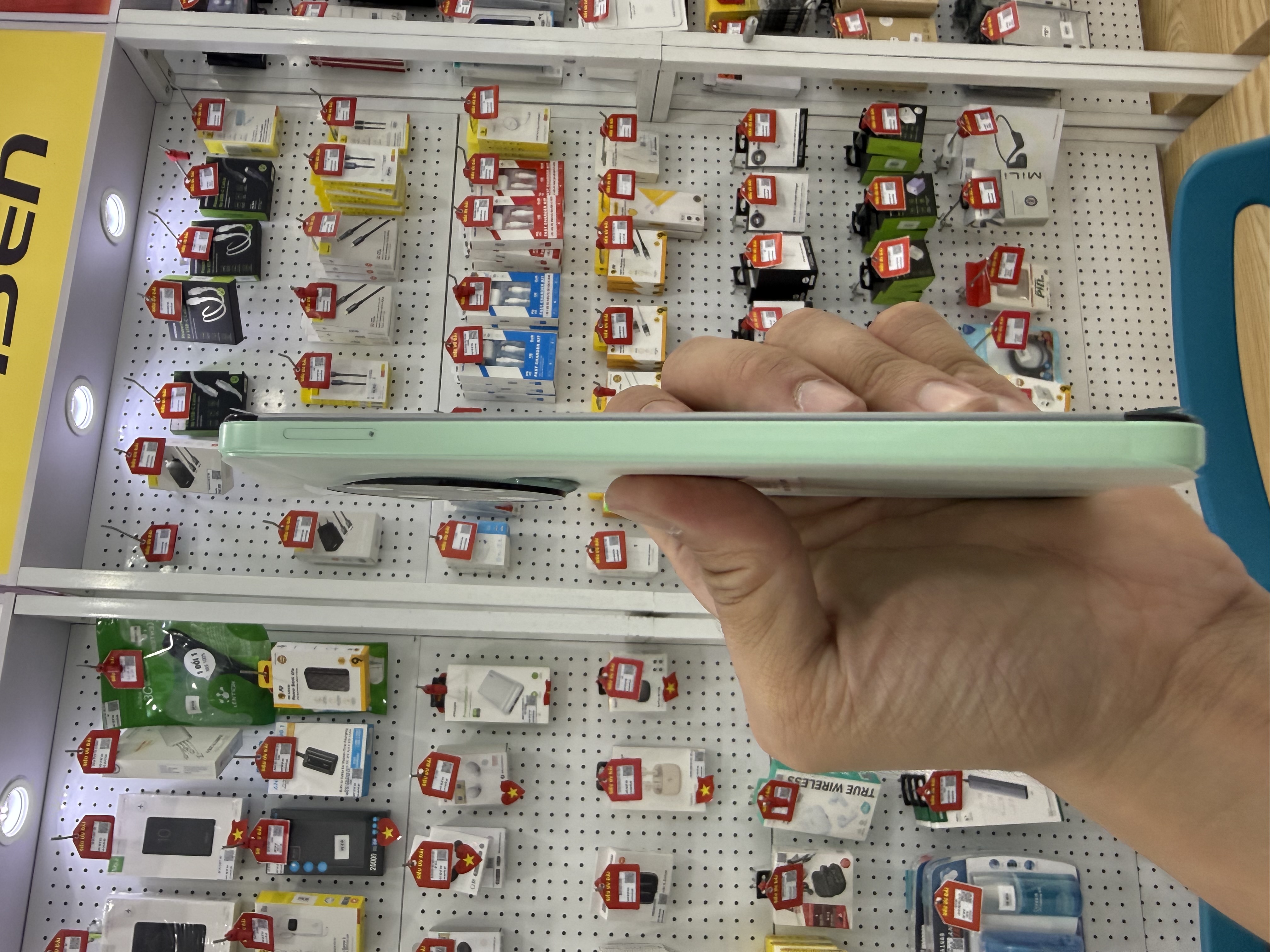 ĐIỆN THOẠI DI ĐỘNG (TEL) NUBIA V70 MAX 6.9"/Unisoc T606/6G/128G/50MP+2MP+Al/8MP/6000mAh/XANH LÁ