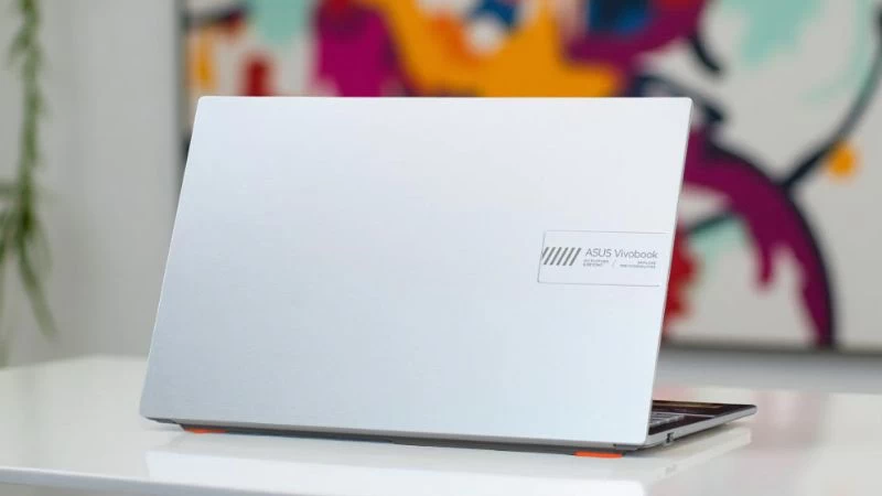 Phù hợp với người dùng văn phòng, sinh viên thường xuyên di chuyển. Phù hợp với người dùng văn phòng, sinh viên thường xuyên di chuyển.