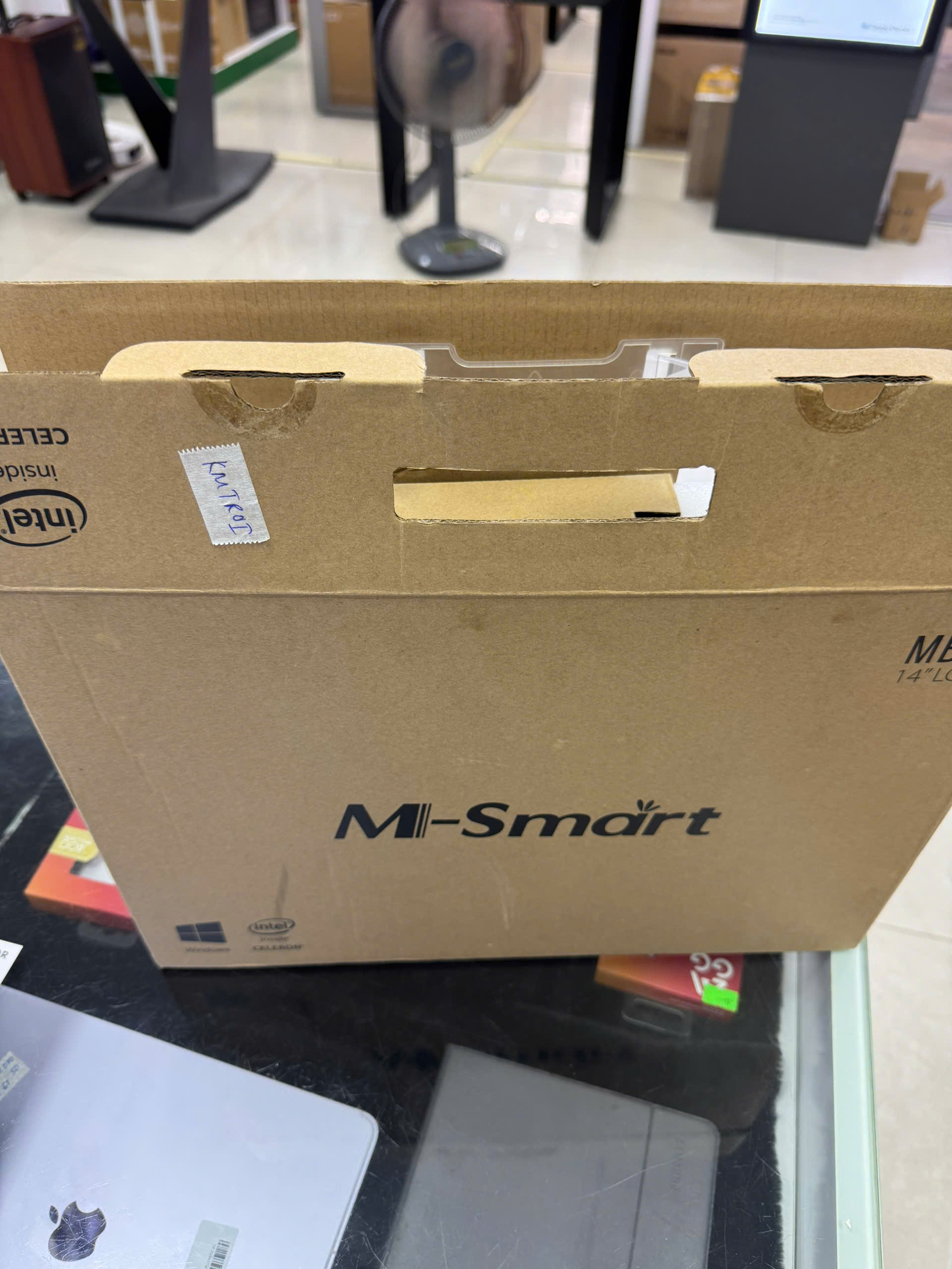 Máy tính xách tay M-SMART MBOOK 1409A