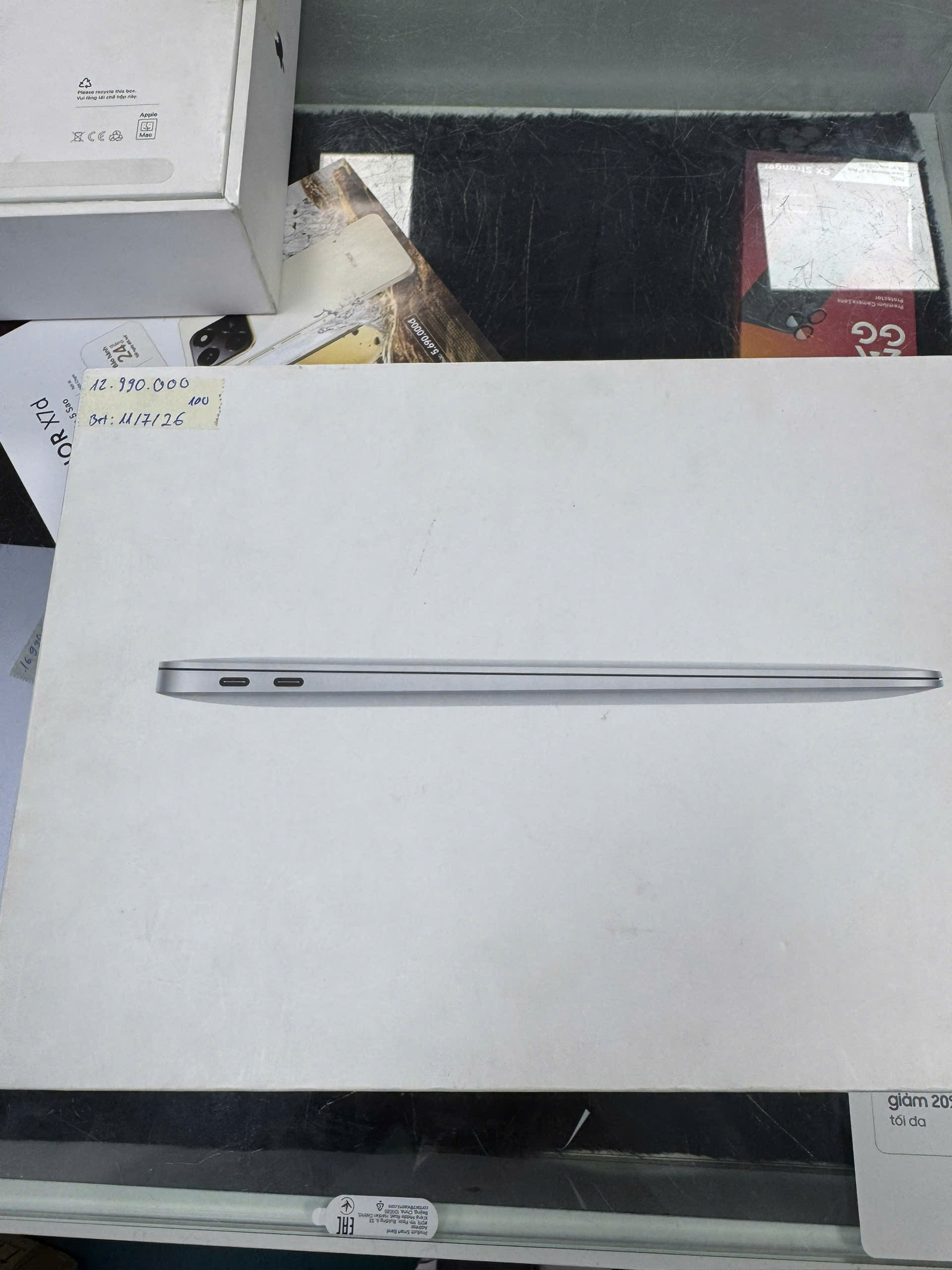 MTXT MacBook Air 13-inch, Apple M1/8GB/256GB, Silver