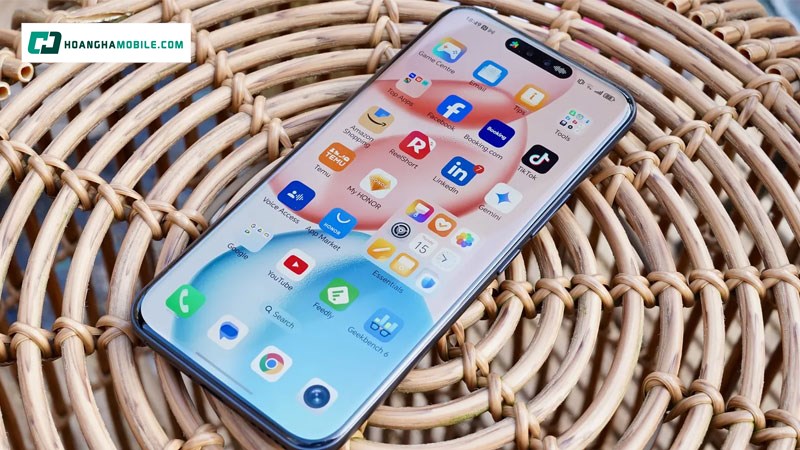 Sắc nét đến từng khung hình. Sắc nét đến từng khung hình.