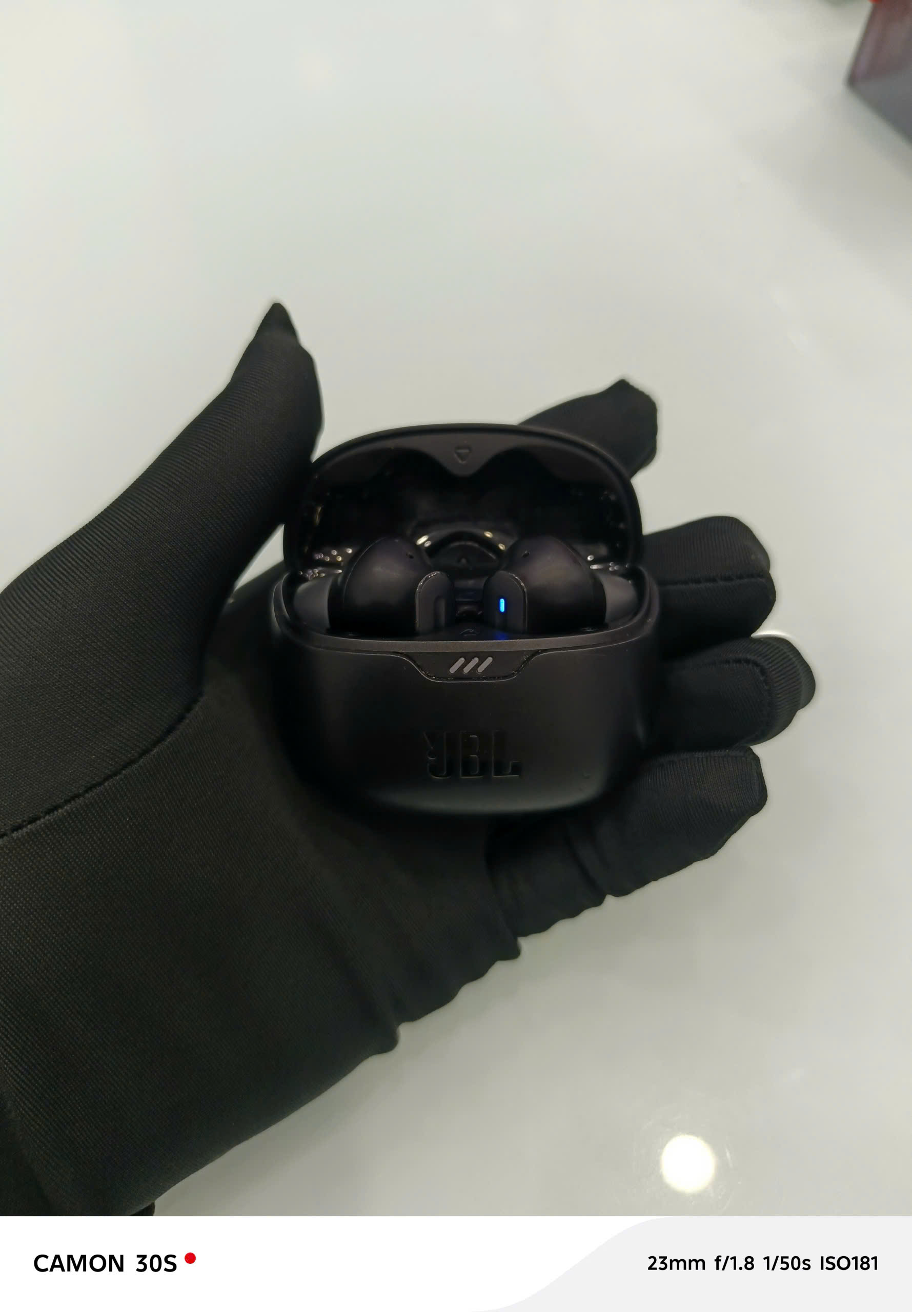 Tai nghe (không có khung trùm qua đầu) JBL Tune Beam - TBEAMBLKAS	